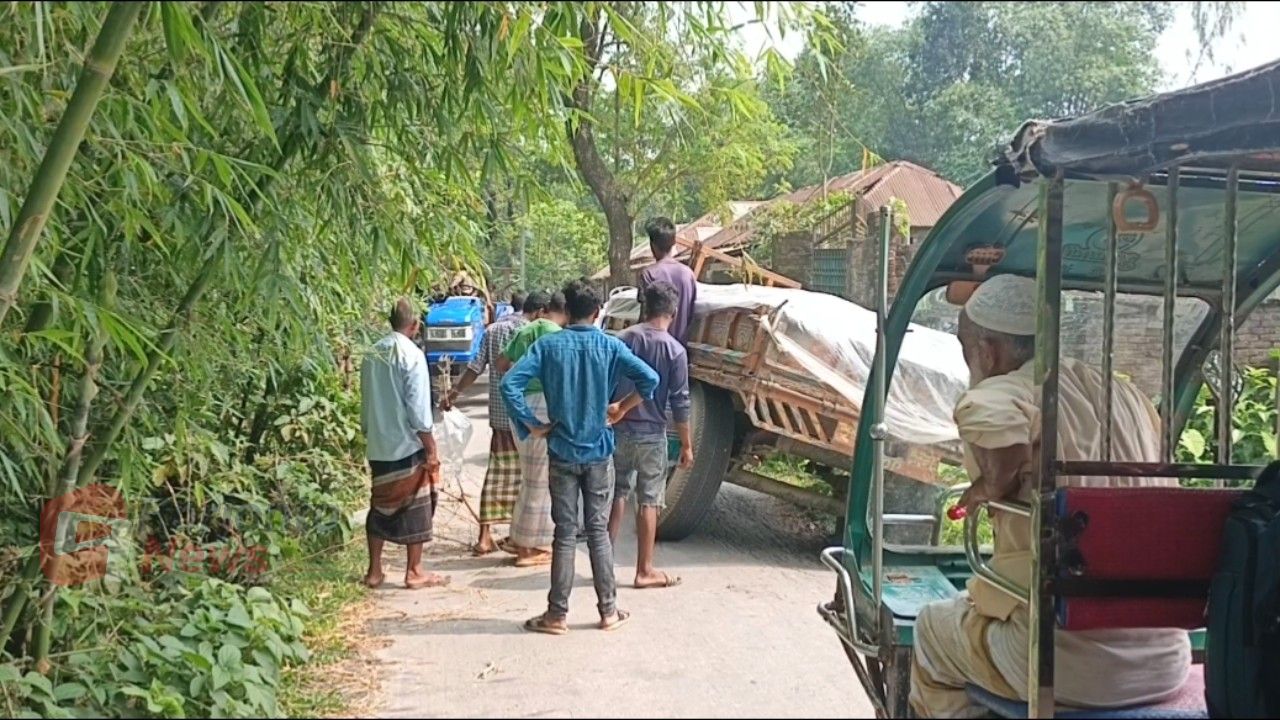 ভাঙা কালভার্টে দুর্ভোগে ভাঙ্গামোড়বাসী, দ্রুত সমাধানের আশ্বাস এলজিইডির